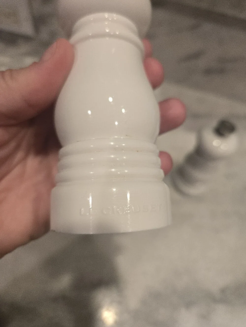 Le Creuset White Salt & Pepper Mill Grinders Set – Glossy Ceramic Paid $80